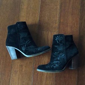 Beautiful Lucky Brand Suede Booties